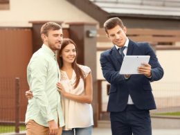 How to Become a Real Estate Agent in Canada - A Complete Guide