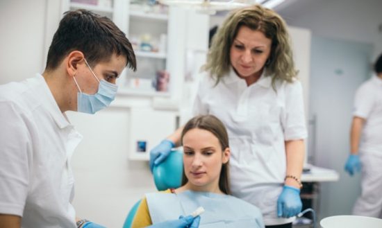 What Does Dental Assistant Do?